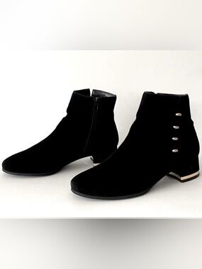 CHIC VANELI BLACK SUEDE ANKLE BOOT BOOTIES WITH GOLD HEEL ACCENTS SIZE 7.5